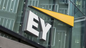 Ernst & Young Launches Application to Help US Crypto Investors With Tax Filings