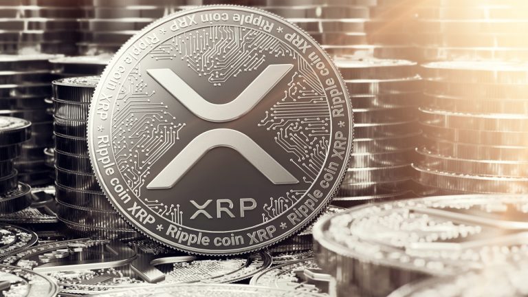 Veteran Analyst Peter Brandt Scorns ‘XRP’s Bag Holder,’ Compares Ripple to the Fed | Altcoins Bitcoin News